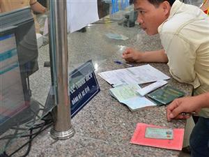 Chính phủ đồng ý bỏ sổ hộ khẩu